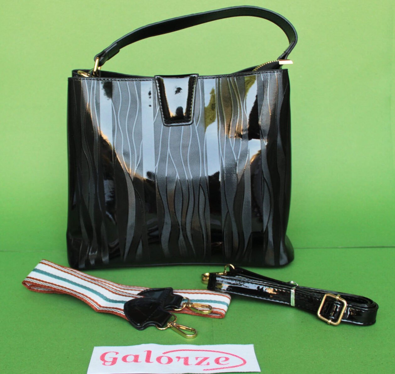 Galorze: Glossy black handbag, branded, trendy and stylo bags.
