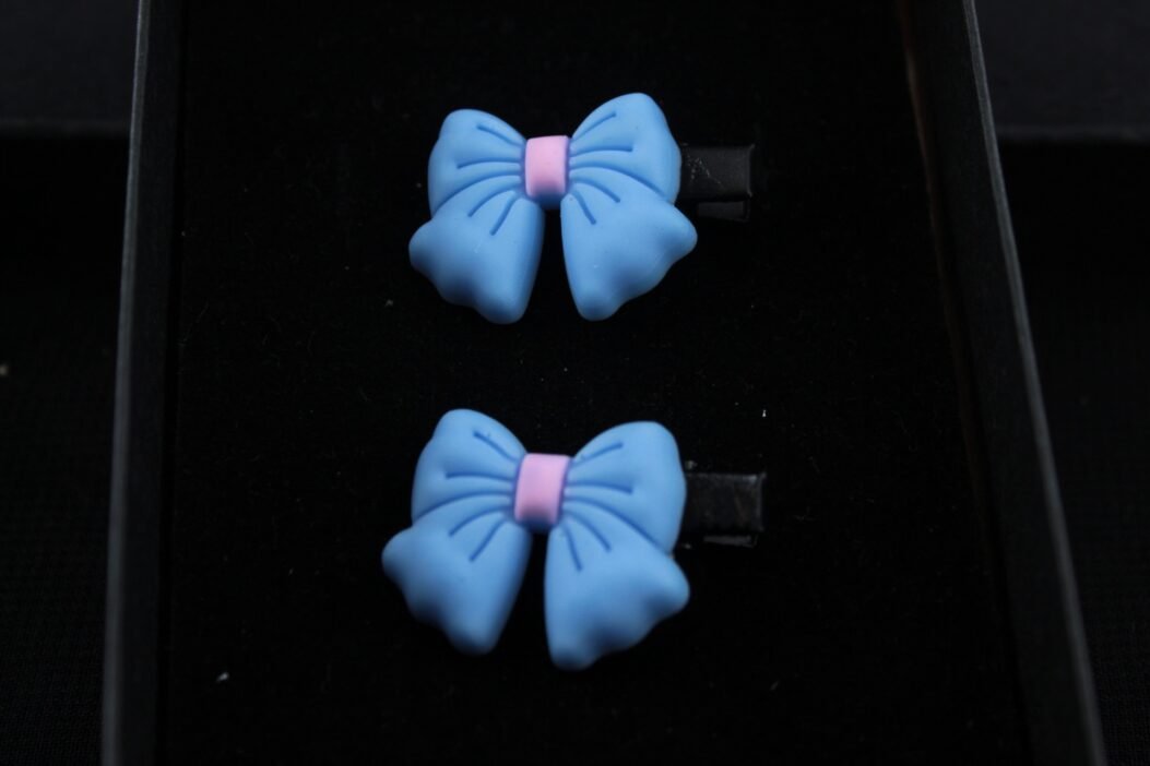 bow hair pins