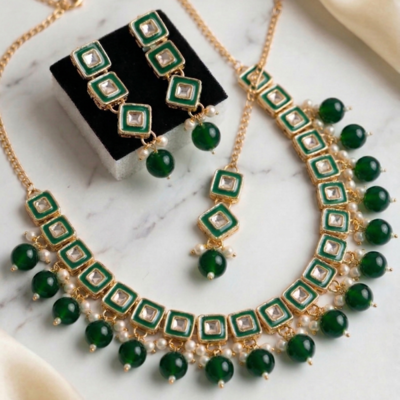 Green cube necklace