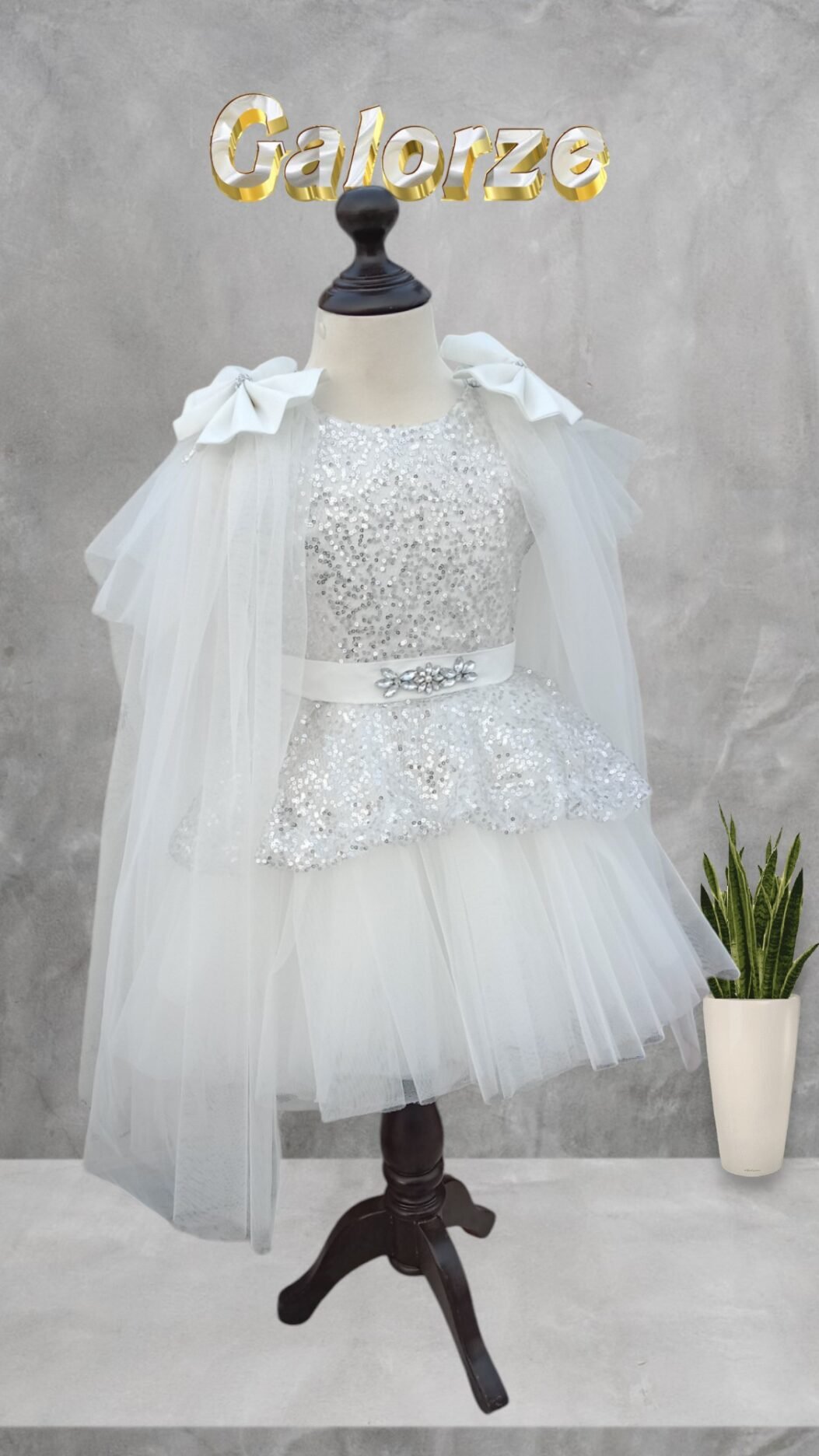 White high-low frock - Image 3